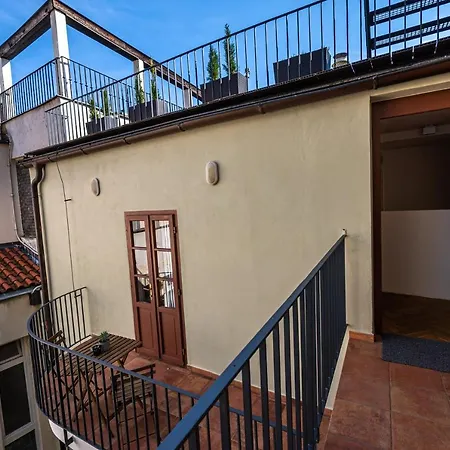 Charles In Old Town Appartement