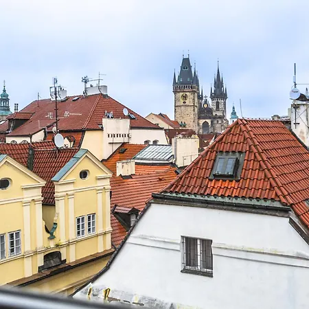 Charles In Old Town Praag