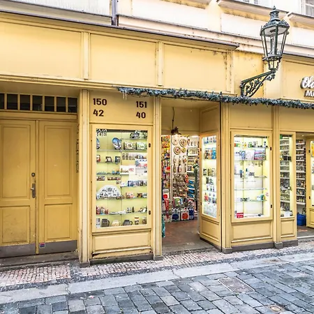 Charles In Old Town براغ