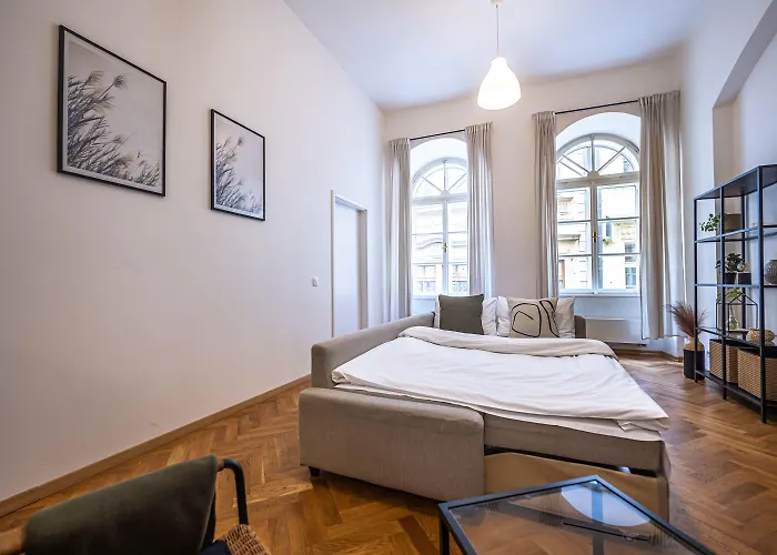 Charles In Old Town *