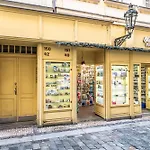 Charles In Old Town Praga